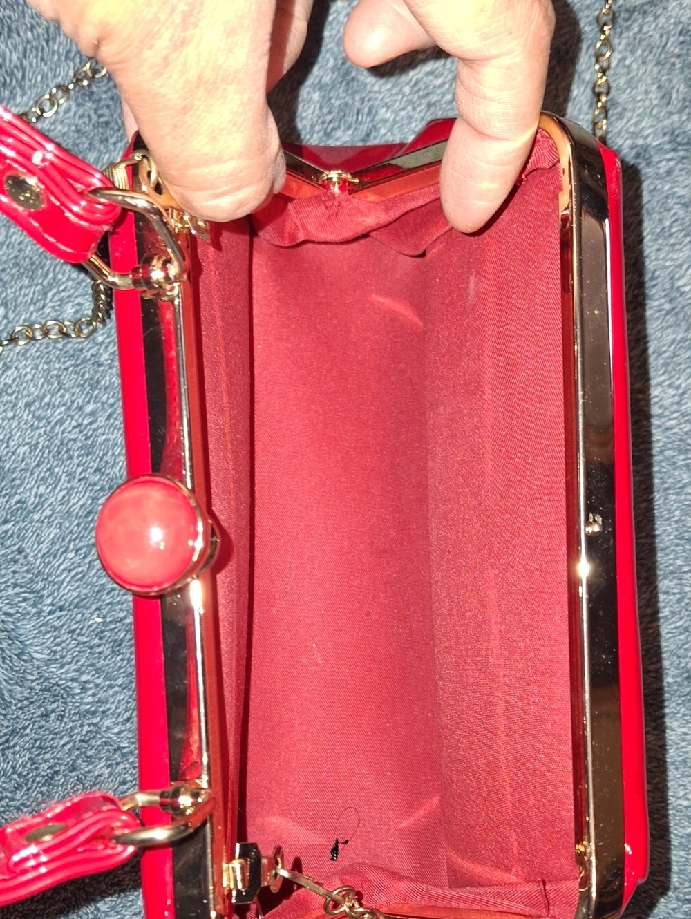 Vintage-Style Glossy Red Patent Faux LeatheRed Patent Frame-Top Women’s Handbag - Picture 4 of 6